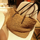 Minimalist Woven Straw Shoulder Bag – Medium Square Tote with Zipper Closure for Summer Style