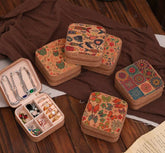Floral Jewelry Case – Vintage Travel Organizer for Rings, Necklaces & Accessories