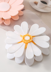 Daisy Magnetic Food Sealing Clip - Fridge Magnet 2-in-1