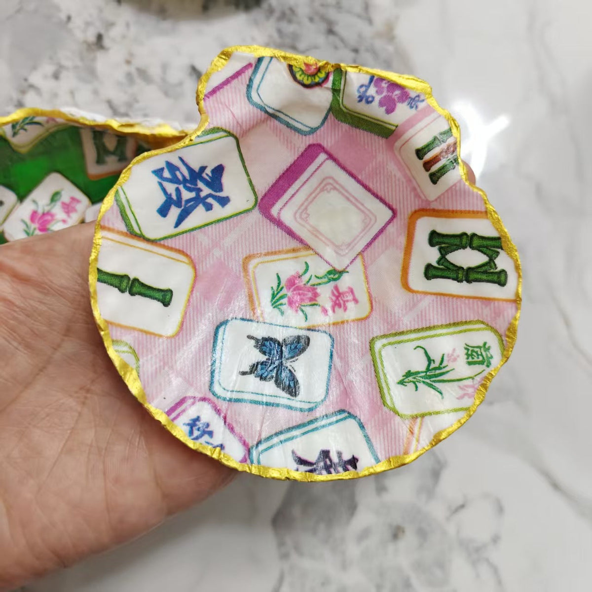 Mahjong Shell Trinket Tray – Pink Scallop Jewelry Dish & Decorative Dice Tray for Home Decor
