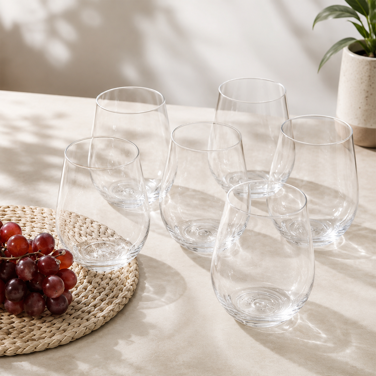 Acrylic Egg-Shaped Wine Glass – Large Capacity Stemless U-Shaped Goblet